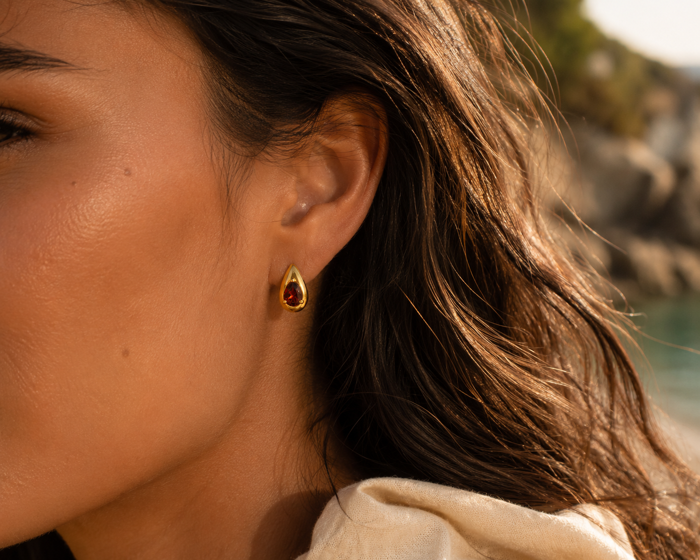 HEART OF LAND Natural Garnet Teardrop Stud Earrings in S925 Sterling Silver – Ember Drop