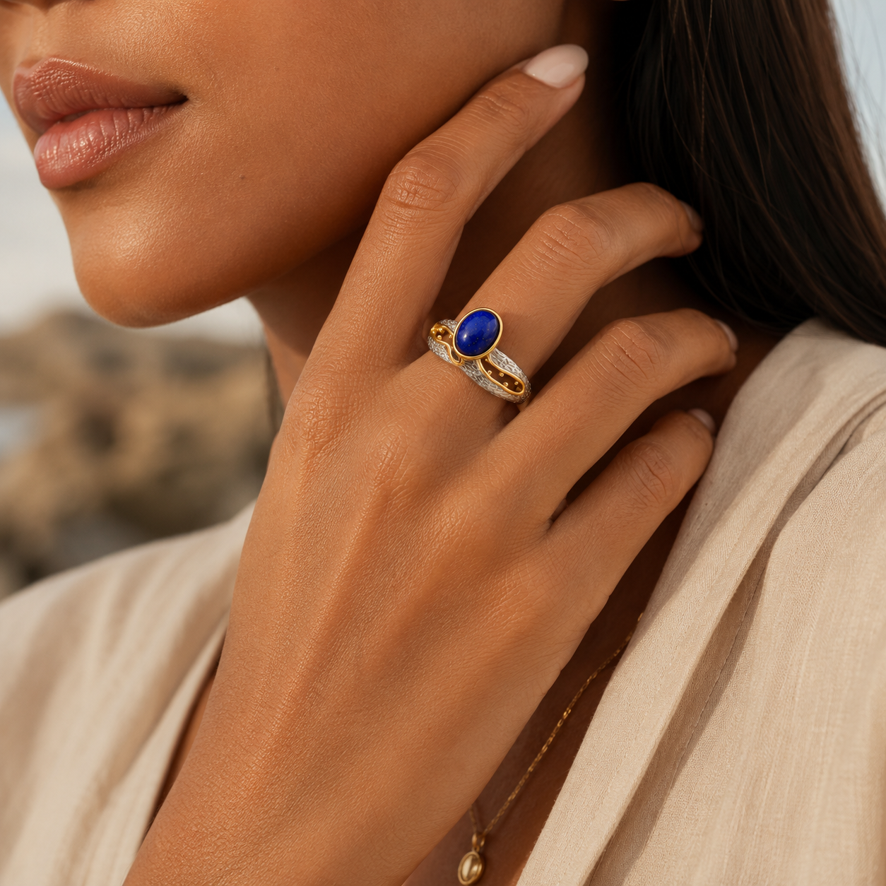 HEART OF LAND Natural Gemstone Oval Cabochon Statement Ring in S925 Sterling Silver with 18K Gold-Plated Details – Guiding Current