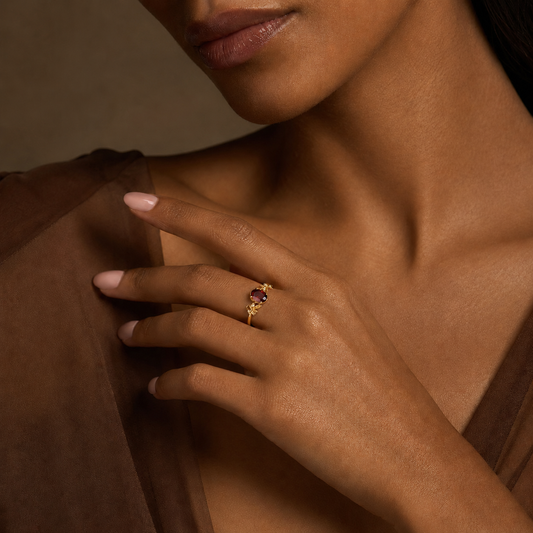HEART OF LAND Oval Leaf Accent Ring