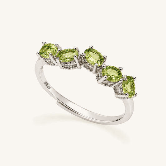 HEART OF LAND Five-Stone Band Ring Peridot
