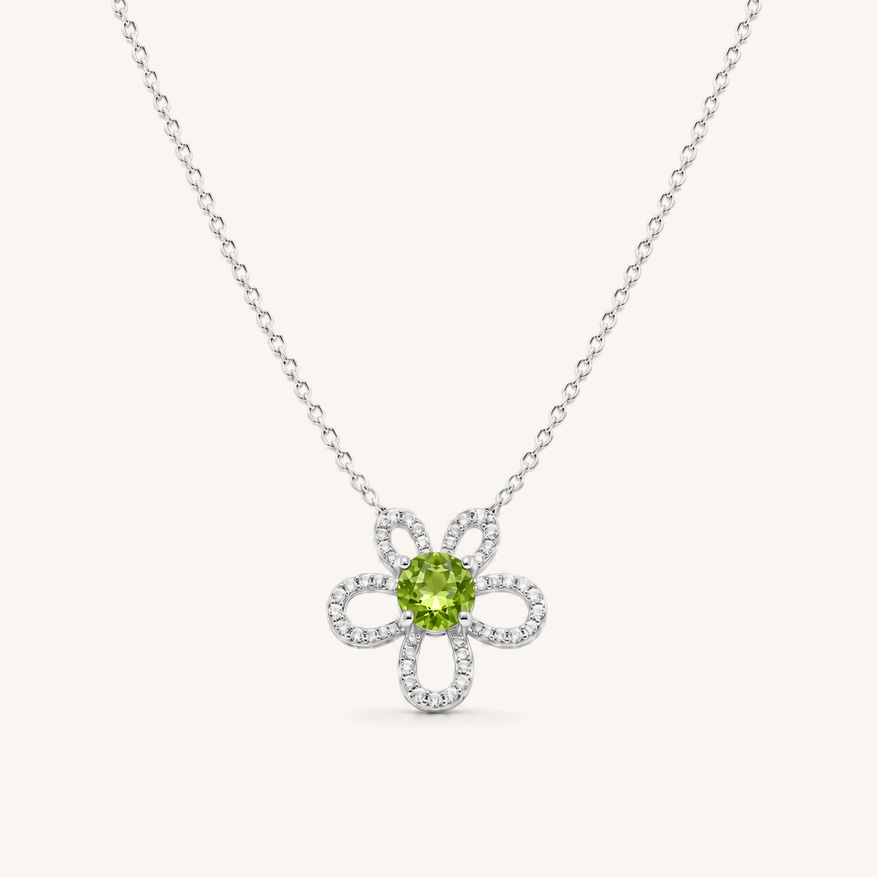 HEART OF LAND Natural Gemstone Clover Necklace in S925 Sterling Silver – Fourfold Light Peridot