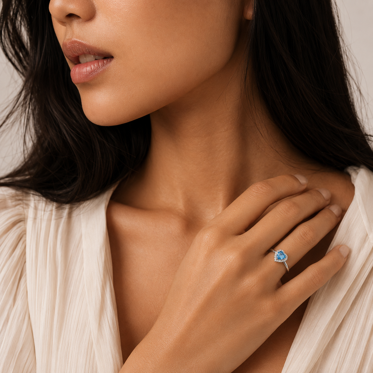 HEART OF LAND Natural Gemstone Heart Halo Ring in S925 Sterling Silver – Held Close